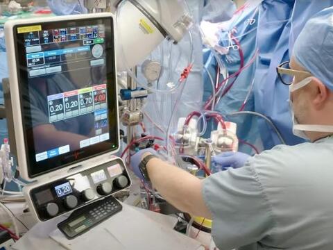 A perfusionist working in the operating room 